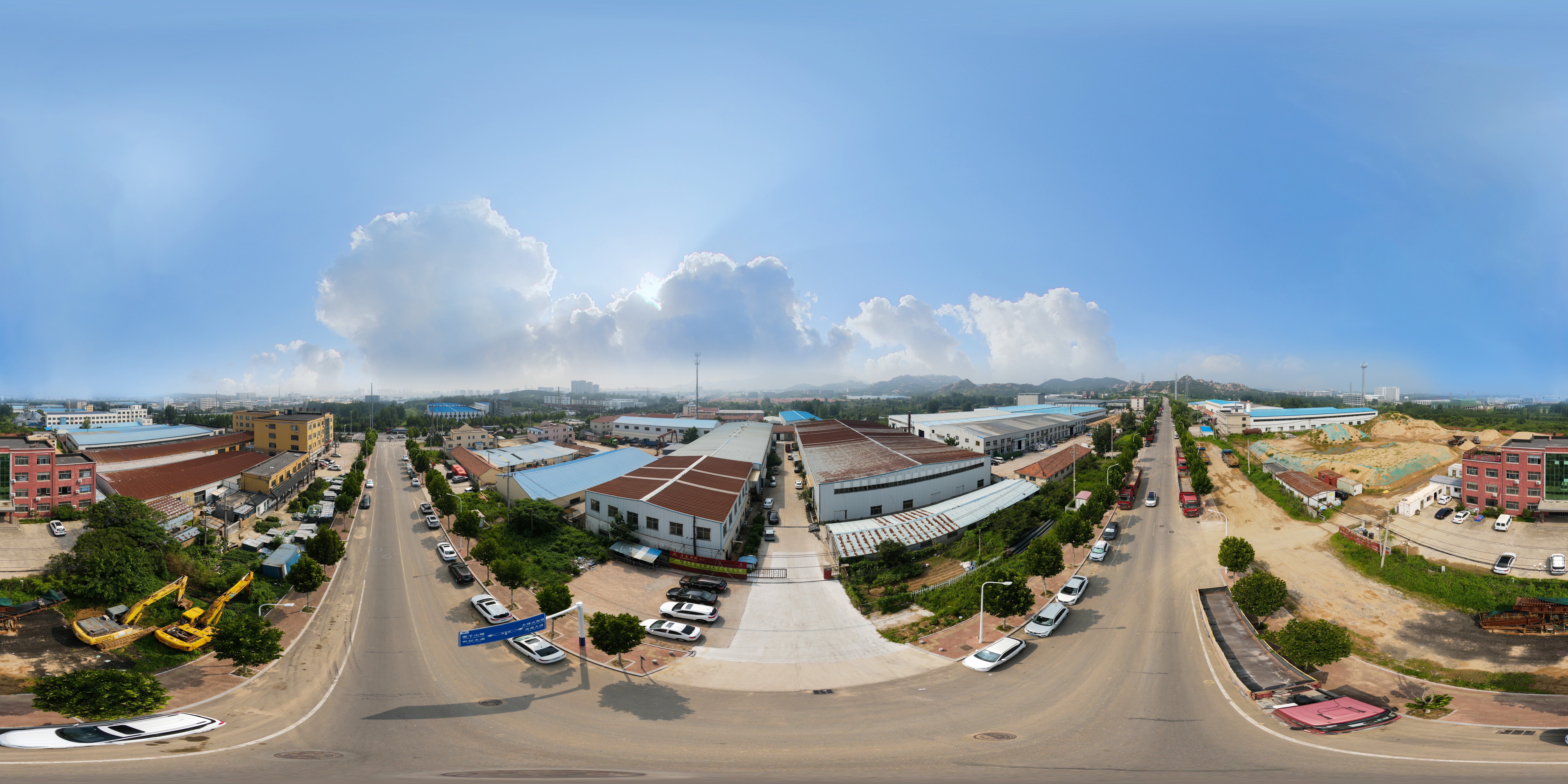 ख्रिसमस आणि नवीन वर्षाचा उत्सव: ऑगस्ट प्रवासाबद्दल धन्यवाद!